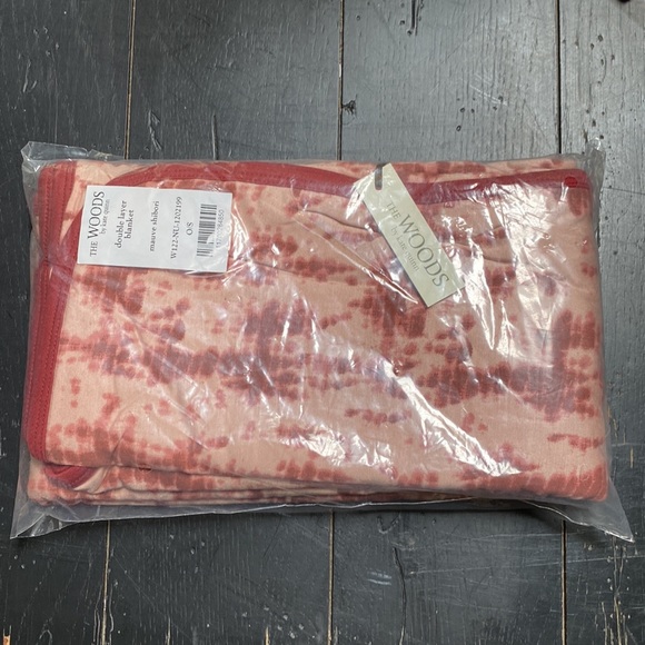 Kate quinn double layer blanket - Picture 2 of 5